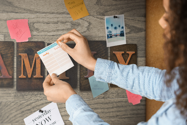 Cork display board Family lettering
