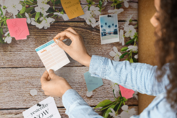 Cork memo board Flowers on wood