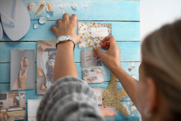 Cork memo board Seashells on wood