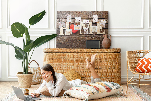 Cork memo board Home lettering
