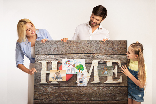 Cork memo board Home lettering