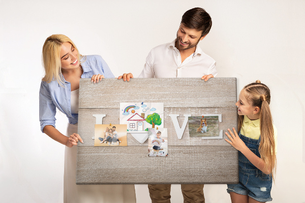 Cork board Love lettering