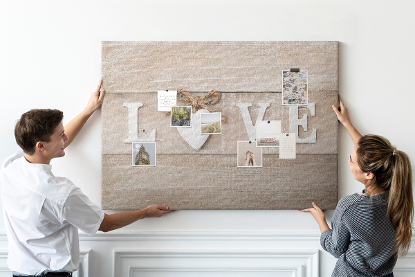 Cork board Love lettering