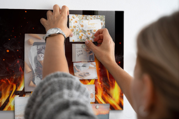 Grill magnetic board