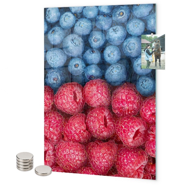 Notice board Blueberries and raspberries