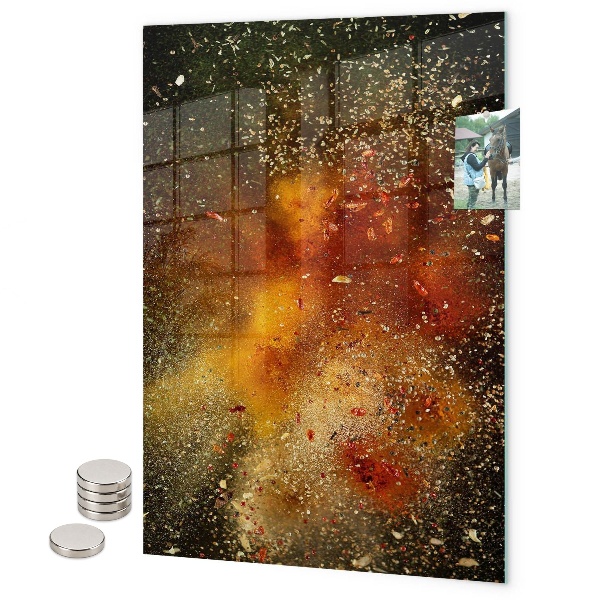Memo board Spilled spices
