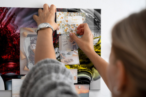 Magnetic board for wall glasses of wine design
