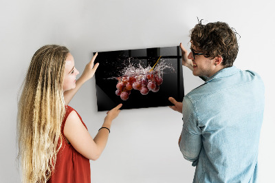 Magnetic board grapes design