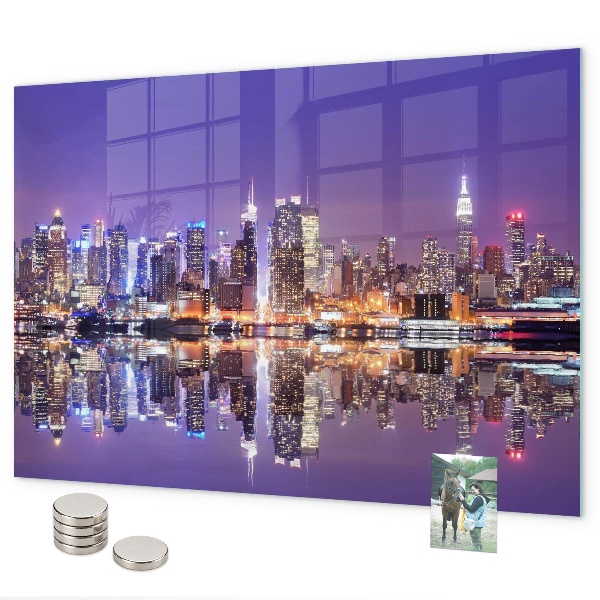 Magnetic board New York at night