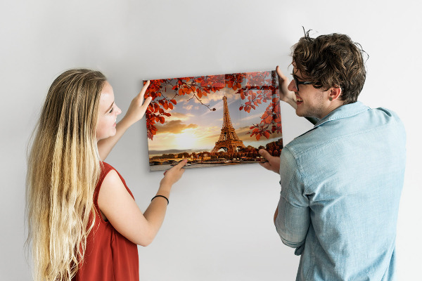 Magnetic wall board Eiffel Tower design