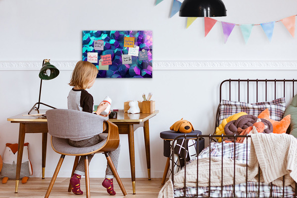 Magnetic wall board geometric figures design