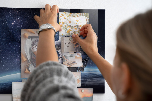 Magnetic board for wall astronaut design
