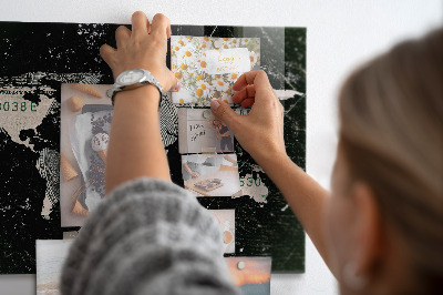 Magnetic World Map Board dollar design