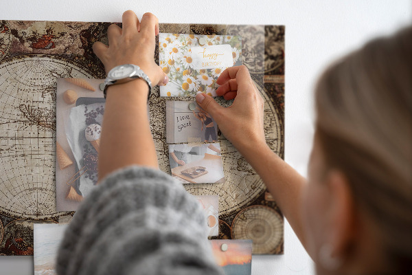 Magnetic board old world map design