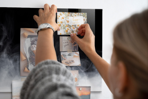 Magnetic board smoke