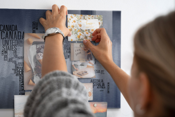 Magnetic world map board with captions