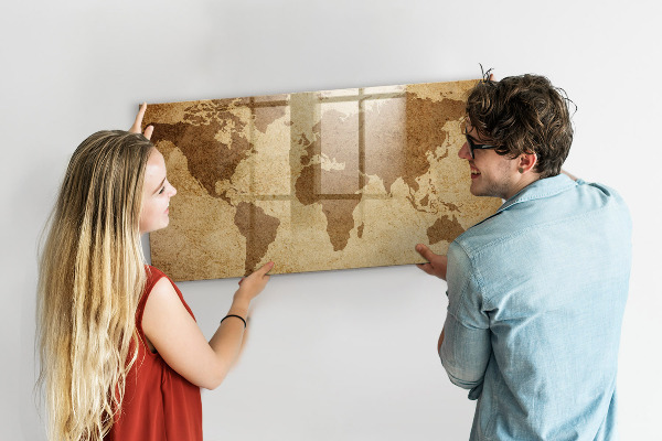 Magnetic dry erase board World map as an inspiration board