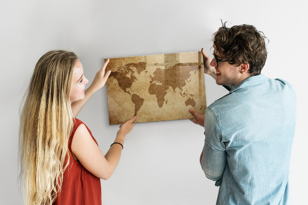 Magnetic dry erase board World map as an inspiration board