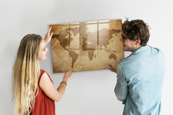 Magnetic dry erase board World map as an inspiration board