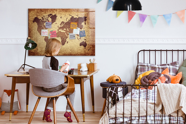 Magnetic dry erase board World map with photo locations