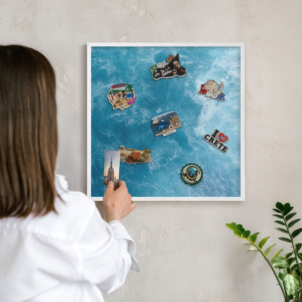 Decorative magnet board with a white frame Ocean waves