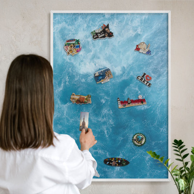 Decorative magnet board with a white frame Ocean waves