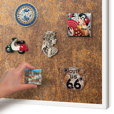 Magnetic board for travel magnets in a white frame Rusty elegance