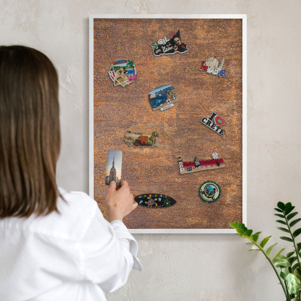 Magnetic board for travel magnets in a white frame Rusty elegance