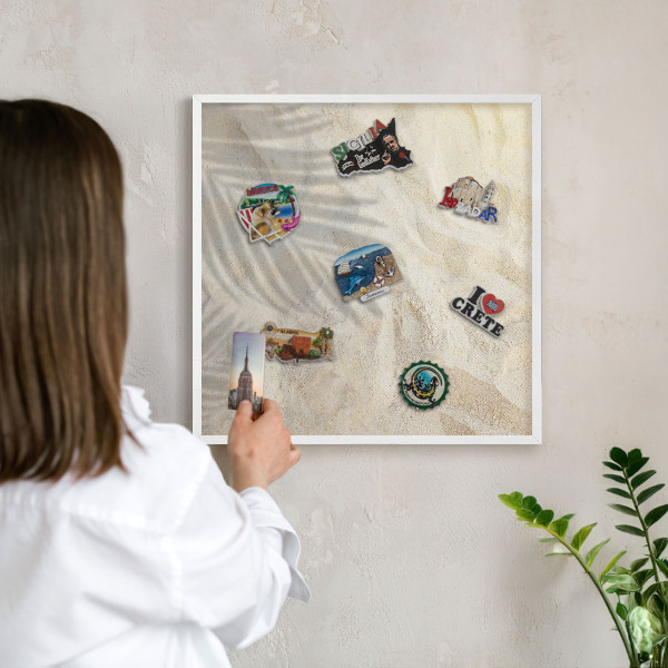 Decorative magnet board with a white frame Tropical pattern