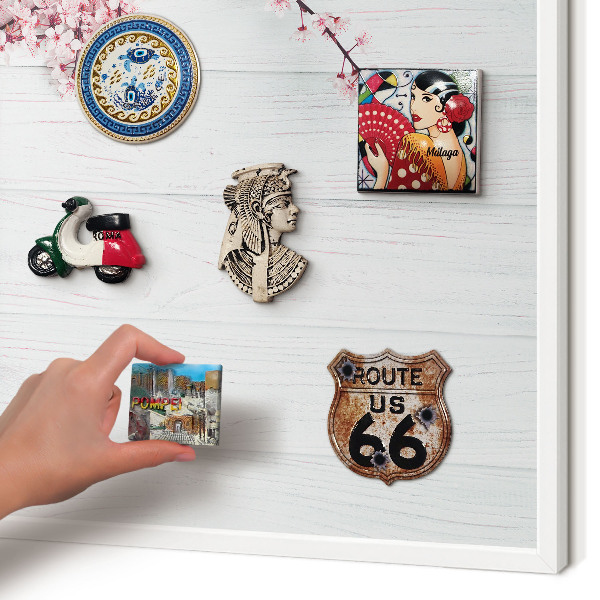 Magnetic board for travel magnets in a white frame Blooming Elegance