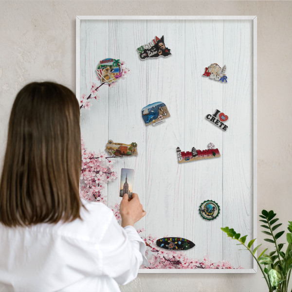 Magnetic board for travel magnets in a white frame Blooming Elegance