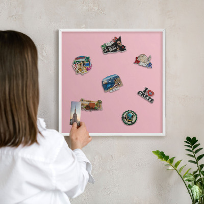Magnetic board for travel magnets in a white frame Light pink
