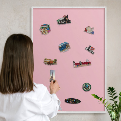 Magnetic board for travel magnets in a white frame Light pink