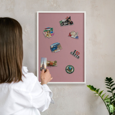 Magnetic board for travel magnets in a white frame Dusty pink