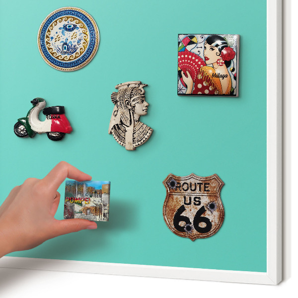 Magnetic board for travel magnets in a white frame Strong mint