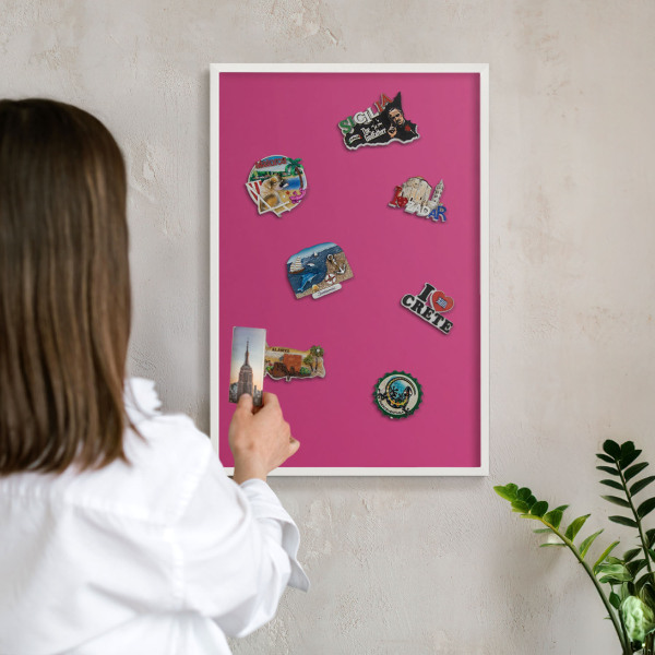 Magnetic board for travel magnets in a white frame Intense pink