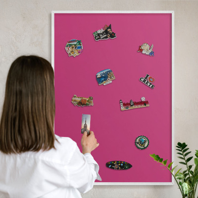 Magnetic board for travel magnets in a white frame Intense pink