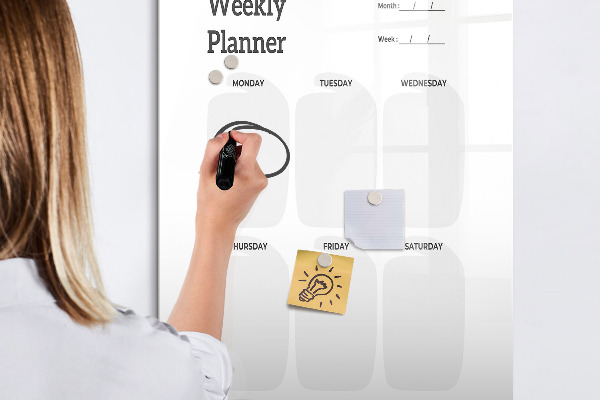 Magnetic dry erase board Weekly planner with space for photos