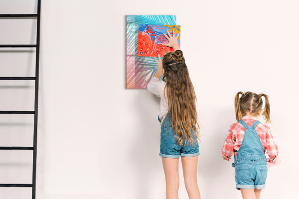 Dry erase board magnetic Background with palm trees and photos to pin