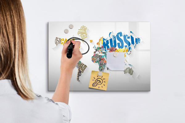 Dry erase board magnetic A world map with personal memories