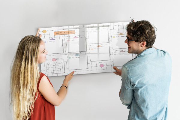 Dry erase board magnetic Weekly plan with space for photos