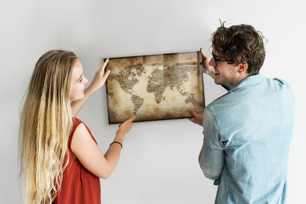 Magnetic dry erase board World map with photo locations