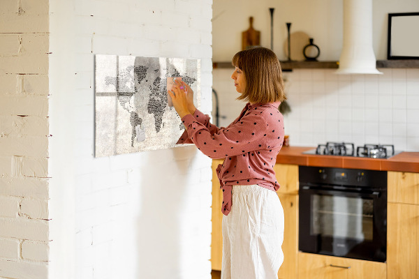 Magnetic dry erase board World map with photo locations