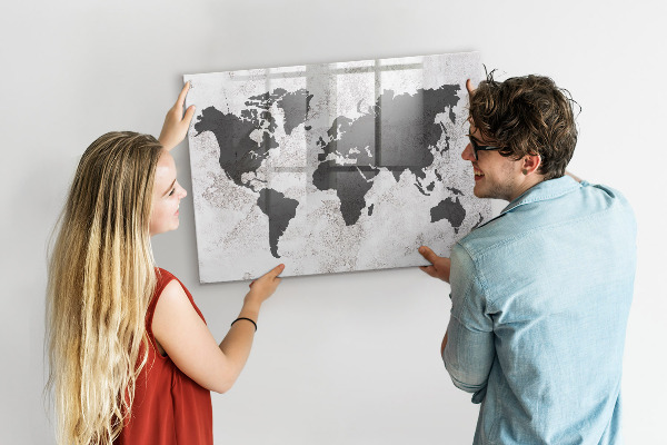 Dry erase board magnetic A world map with memories and notes