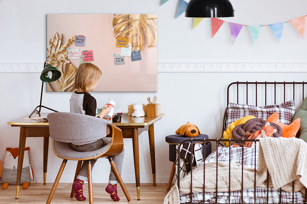 Dry erase board magnetic A stylish board for presenting photos