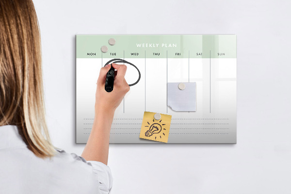Dry erase board magnetic Weekly plan with space for photos