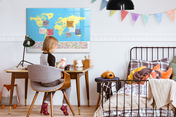 Magnetic dry erase board World map with photo locations
