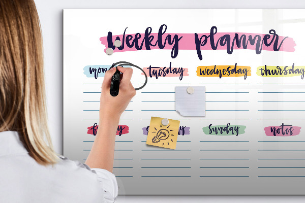 Magnetic dry erase board Weekly planner with space for photos