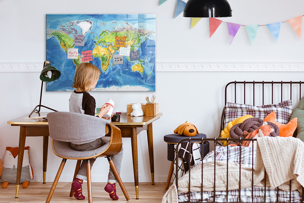 Dry erase board magnetic World map with photo locations