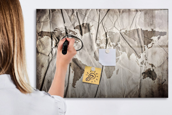 Dry erase board magnetic World map with photos and accessories